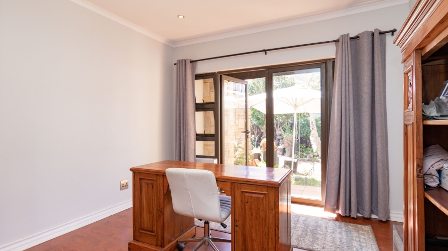 4 Bedroom Property for Sale in The Coves North West
